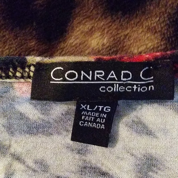 Womens Top(t8) - Picture 2 of 3